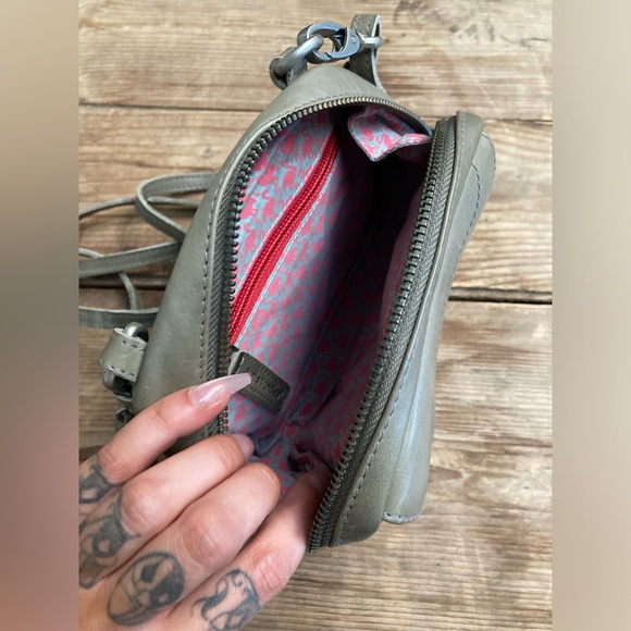 Clara Crazy - Brunt Olive | Aunts and Uncles Mini Purse - Picture 5 of 8